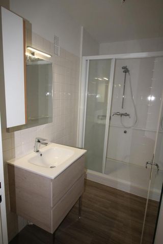 Location Appartement 2 pièces 53m² ST HERBLAIN 44800 - Photo 3