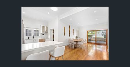 Magnificent Double Brick Family Home - Photo 5