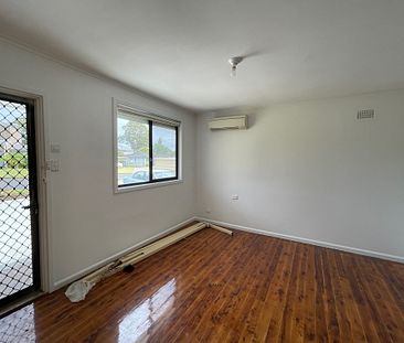 10 Lister Avenue, Cabramatta West NSW 2166 - Photo 4