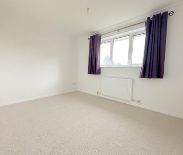 3 bedroom end of terrace house to rent - Photo 4