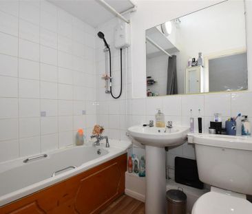 2 bedroom house to rent - Photo 1