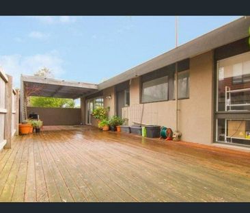 ** Alpine Lift in 3 Bdrm ~ 1 Bath Home - Walk to John Paul College - Photo 2