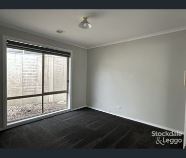 21 Romney Crescent, Shepparton, Vic 3630 - Photo 4