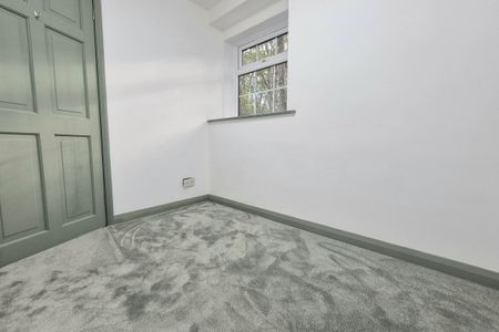 Brackenbed Lane - Photo 2