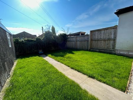 Wheatley Lane Road, Fence, Burnley - Photo 4