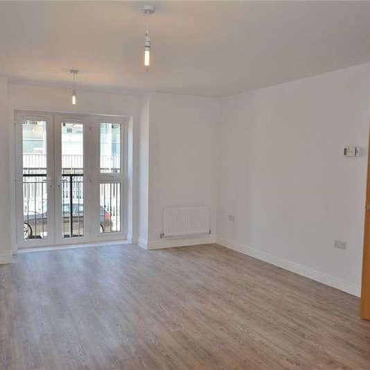 The Vale, Bushey, Wd, Bushey, WD23 - Photo 1