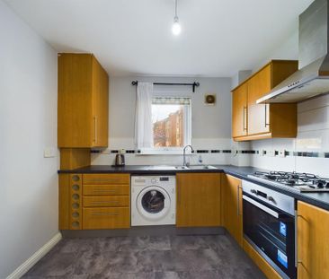 2 bedroom ground floor flat to rent - Photo 5