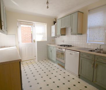 3 bedroom detached house to rent - Photo 6