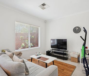 Modern Living in the Heart of Lynwood - Photo 2