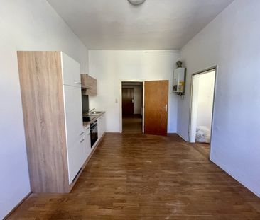 Teilsanierte 3-Zimmer-Altbauwohnung – Salzburg / Lehen - Photo 2