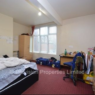 3 Bedroom Flats, Headingley, Leeds - Photo 1