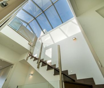 3 bedroom luxury Townhouse for rent in The Golden Mile, Spain - Photo 1