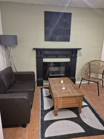 Room in a Shared House, Knepp Close, BN2 - Photo 4