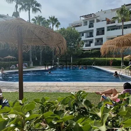 Alquiler de piso en Avenida Descubrimiento, 1 - Photo 1