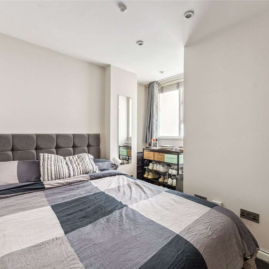 PETS FRIENDLY. MANAGED BY SAVILLS. A contemporary one bedroom flat close to Paddington station and Hyde Park - Photo 1