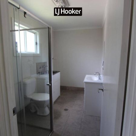 2 Bedroom Home with Car Accomodation - Photo 3