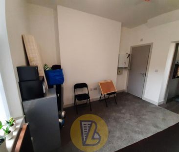 1 bedroom block of apartments to rent - Photo 6