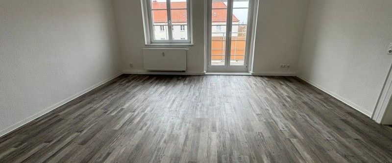 Ein tolles Wohlgefühl in dieser 3-Raum-Wohnung - mit EBK und Balkon - Foto 1
