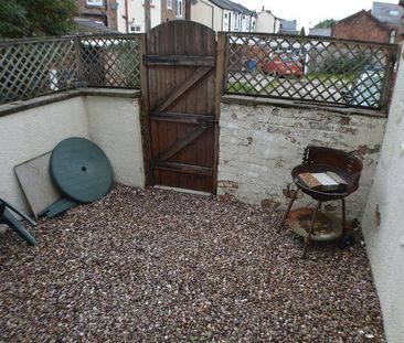 2 bedroom terraced house to rent - Photo 3