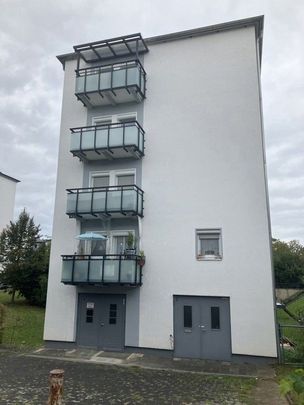 Sanierte 3 Zimmerwohnung mit Balkon und Tageslichtbad - Foto 1