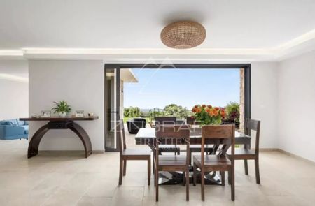 Proche Saint-Paul de Vence - Superbe propriété entièrement rénovée avec vue mer - 5 chambres - Photo 2