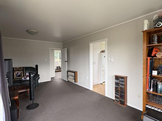 Comfortable & Convenient Living in Popular Pukete - Photo 1