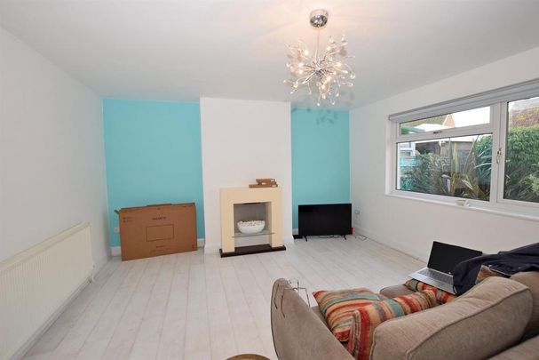 4 bedroom chalet to rent - Photo 1