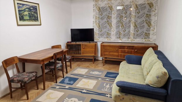 Apartament cu 3 camere, zona Cornisa - Fotografie 1