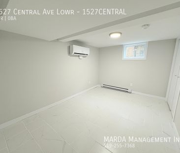 STYLISH NEWLY RENOVATED 2BEDROOM/1BATH LOWER UNIT+UTILITIES - Photo 4