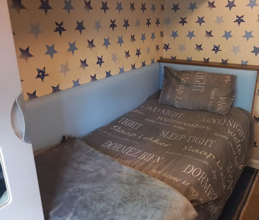 1 bedroom in a house share to rent - Photo 1 | Rentumo