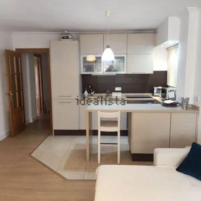 Alquiler de piso en Calle Ángel Bruna, 11 - Photo 1