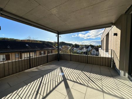 "WOHNEN IM EIGENTUMSSTANDART | moderne 2.5-Zimmer-Wohnung mit grosser Loggia (Minergie)" - Photo 2