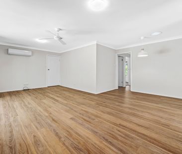 DELIGHTFUL MODERN HOME - Photo 6