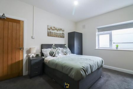 1 bedroom in a house share to rent - Photo 5