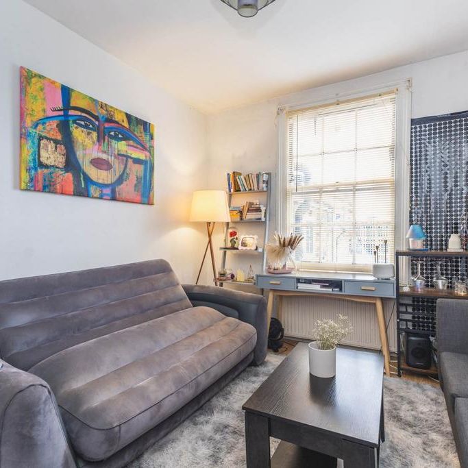 2 bedroom flat to rent - Photo 1