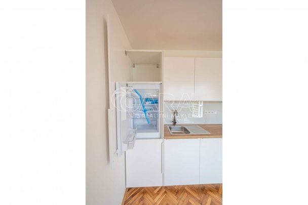 Pronájem bytu 2+kk 45 m² - Photo 1
