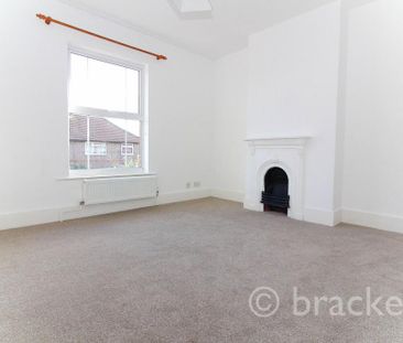 2 bedroom semi-detached house to rent - Photo 6