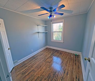 For Lease - 205 Main Street, Grimsby, Ontario - Photo 3