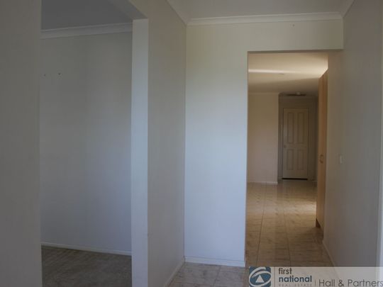 52 Trafalgar Way, Cranbourne East - Photo 1