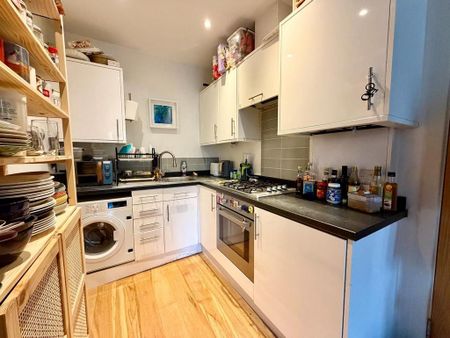 2 bedroom apartment to rent - Photo 2