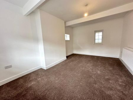 3 bedroom end of terrace house to rent - Photo 4