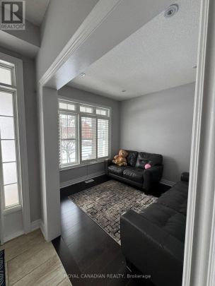 224 MOORLAND CRESCENT - Photo 1