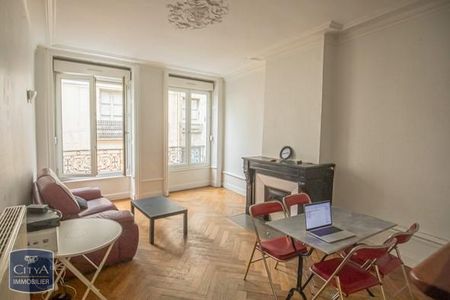 Location Appartement 3 pièces 71m² ST ETIENNE 42000 - Photo 2