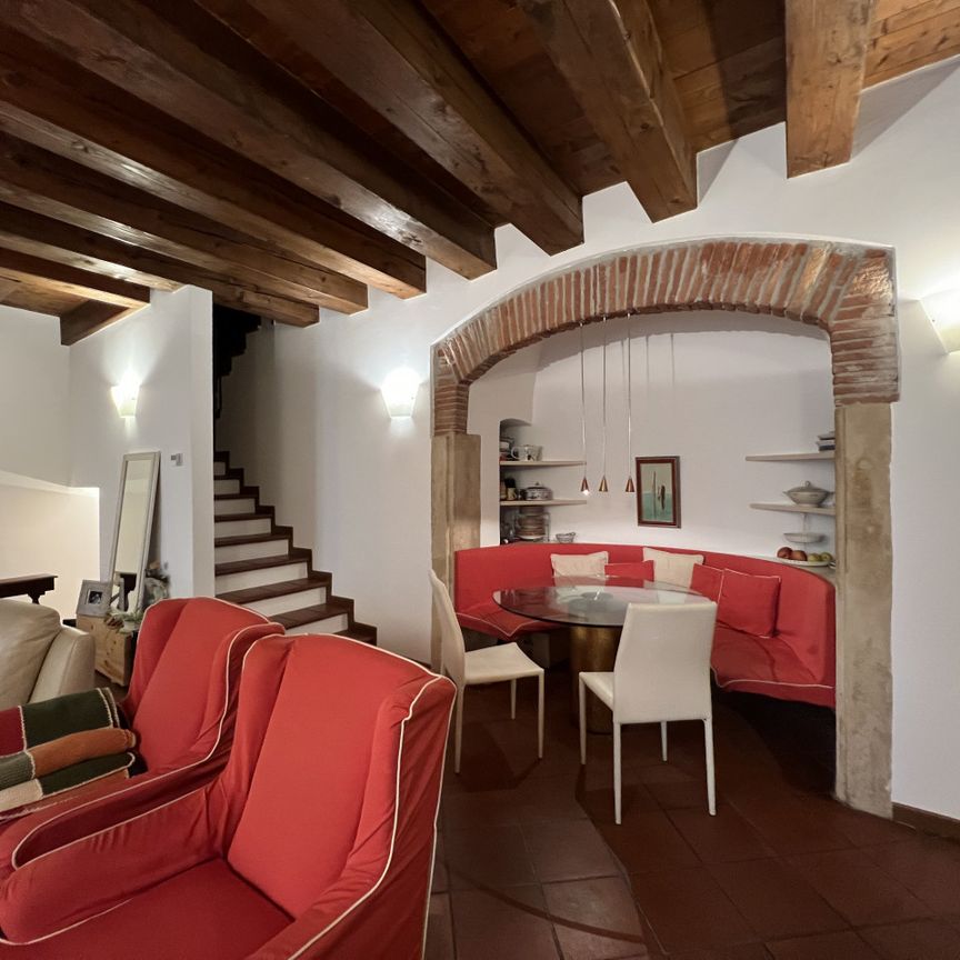 TRILOCALE IN AFFITTO CON POSTO AUTO COPERTO - CENTRO STORICO ZTL - Photo 1