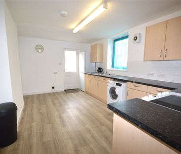 Clifton Street, Plymouth, Devon, PL4 - Photo 4