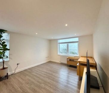 Astor Drive - Photo 3