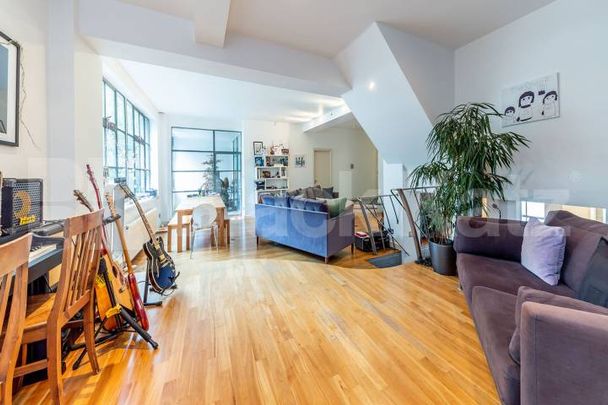 Iconic Paramount warehouse conversion located a few minutes to Farringdon - Photo 1