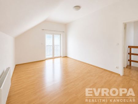 Pronájem rodinného domu 200 m², Průhonice - Photo 4