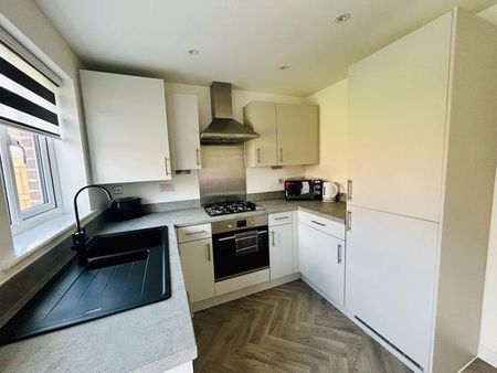 2 bedroom semi-detached house to rent - Photo 4
