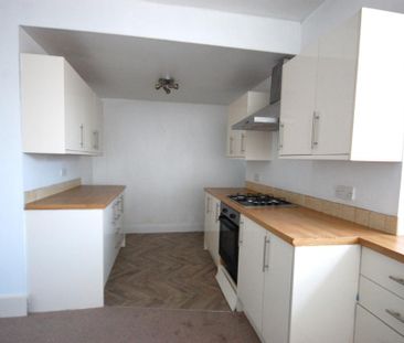 3 bedroom terraced house to rent - Photo 5
